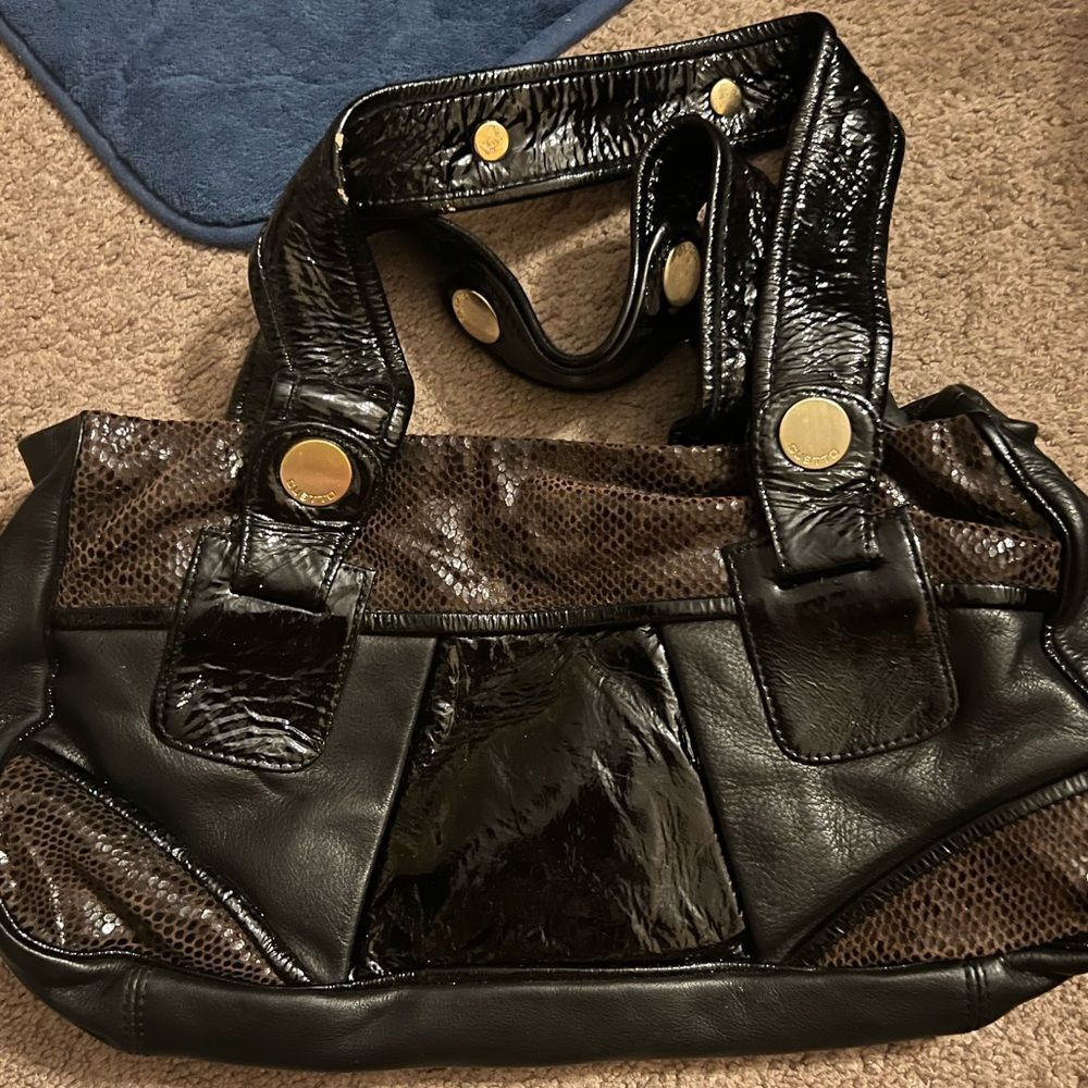 Gustto shoulder bag